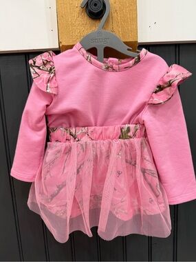 Bass Pro Shops Pink Camo Ruffle Long-Sleeve Top